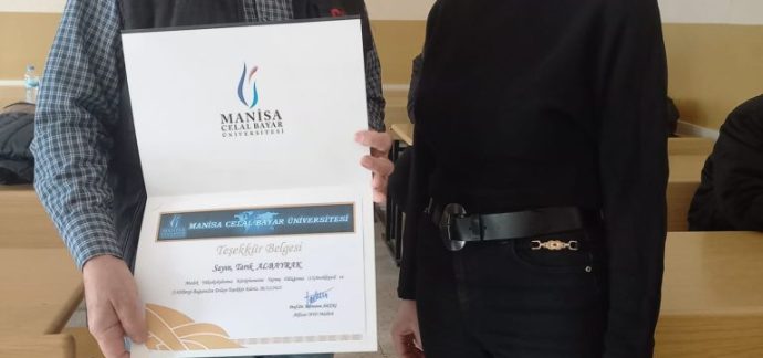 MCBÜ Zeytincilik Bölümü’nde Anlamlı Gün: Tarık Albayrak’tan Kütüphaneye Kitap Bağışı